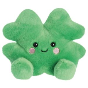 Chance, a mosolygós, tenyérnyi ülő, szerencsehozó plüss négylevelű lóhere, 13 cm (Aurora, Palm Pals)