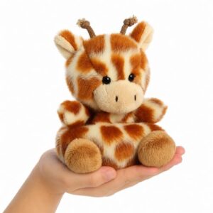 Safara, a tenyérnyi, ülő plüss bébi zsiráf, 13 cm (Aurora, Palm Pals)