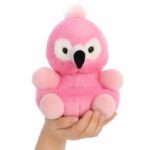 Pinky, a tenyérnyi, ülő plüss bébi flamingó, 13 cm (Aurora, Palm Pals)