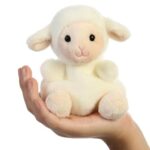 Woolly, a tenyérnyi, ülő fehér plüss bébi bárány, 13 cm (Aurora, Palm Pals)